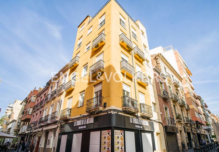 Apartament a Alicante, Alicante, Alicante - € 280.000 | Ref: W-049KJ8 - foto 1