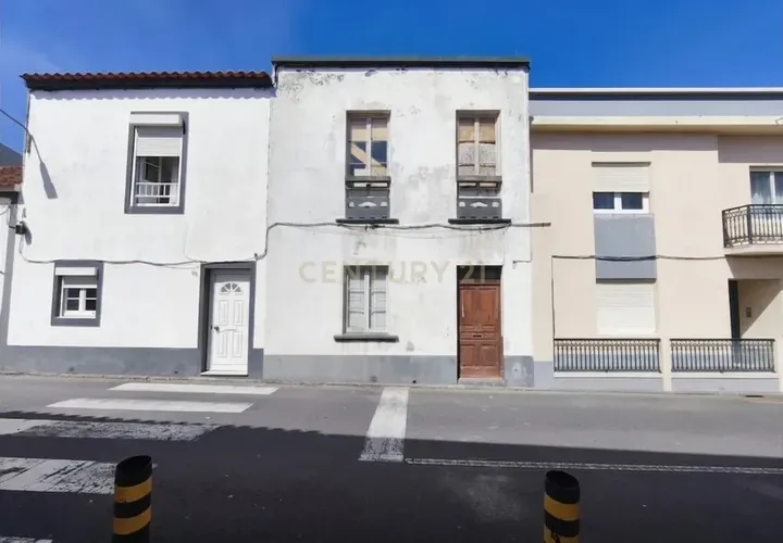 Villa i Ponta Delgada, Sao Miguel, Ponta Delgada - € 190.000 | Ref: C0276-02735 - foto 1