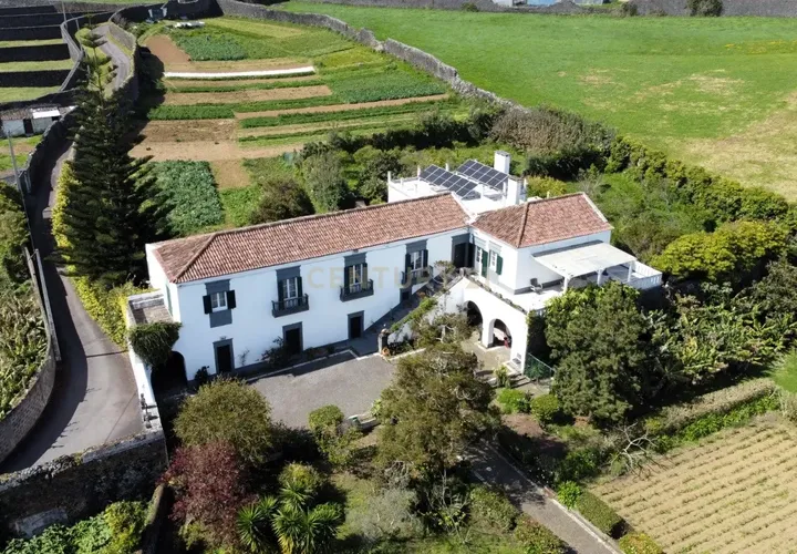 Villa i Ponta Delgada, Sao Miguel, Ponta Delgada - € 2.000.000 | Ref: C0276-02342 - foto 1