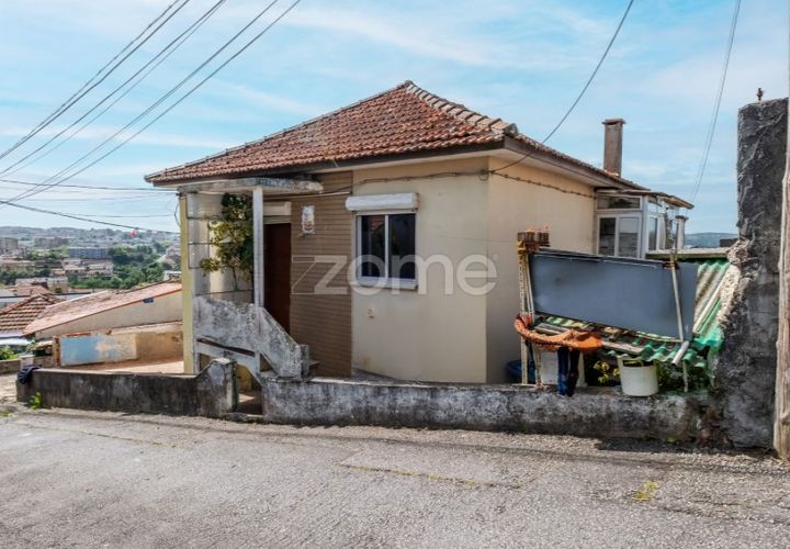Villa en Valongo, Porto, Valongo - € 165.000 | Ref: ZMPT588092 - photo 1