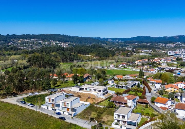 Villa i Vila Verde, Braga, Vila Verde - € 390 000 | Ref: ZMPT586470 - foto 1