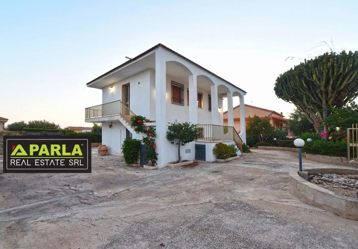 Villa i Ragusa, Ragusa, Ragusa - € 700.000 | Ref: 86385505 - foto 1