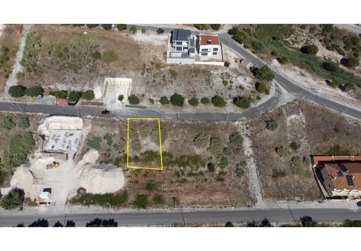 Helårsgrund i Alenquer, Lisbon, Alenquer - € 94.000 | Ref: KWPT-031447 - foto 1