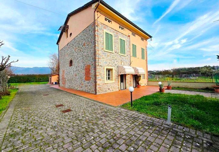 Villa a Porcari, Lucca, Porcari - € 460.000 | Ref: A6551RV2442576A-1080638 - foto 1
