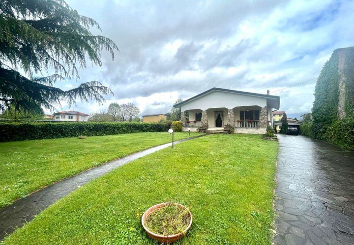 Villa i Capannori, Lucca, Capannori - € 500.000 | Ref: A10862RV2466173A-1084039 - foto 1