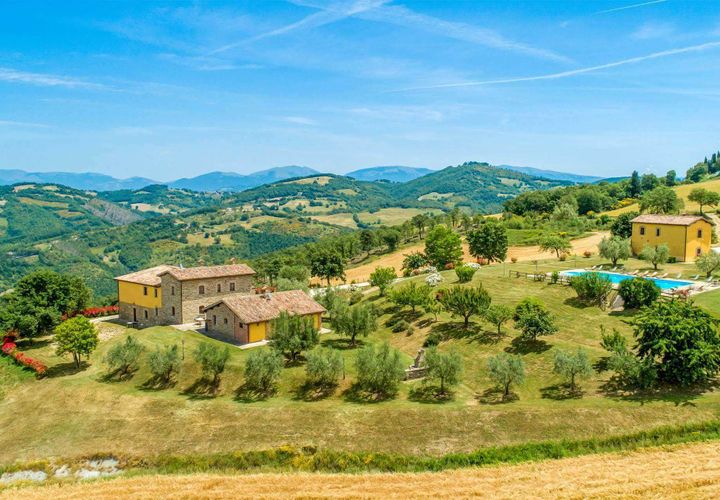 Farm hus i Gubbio, Perugia, Gubbio - € 975.000 | Ref: A1190TA16085-1087197 - foto 1