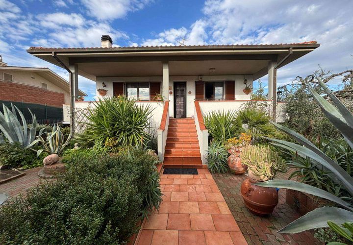 Villa a Grosseto, Grosseto, Grosseto - € 549.000 | Ref: A6455RV2556210A-1088153 - foto 1