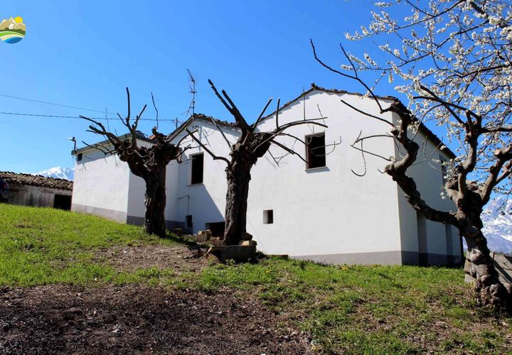 Villa a Castelli, Teramo, Castelli - € 70.000 | Ref: EL1158-1115350 - foto 1