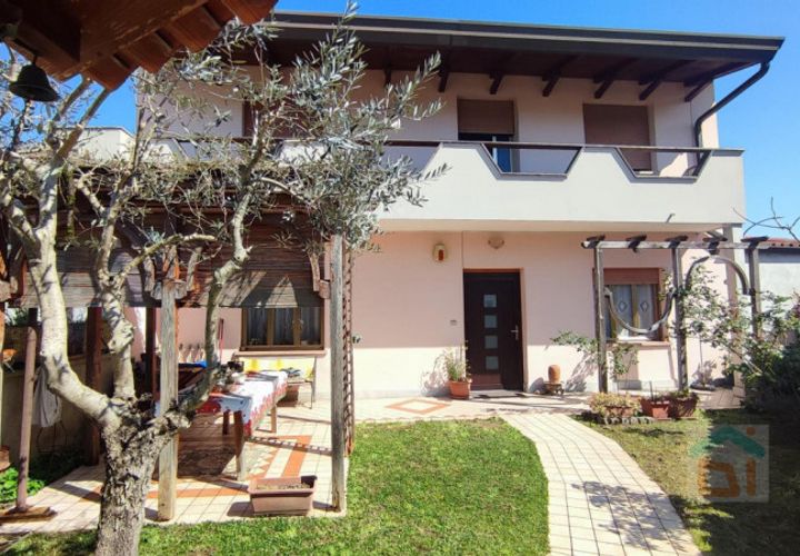 Villa i Gonars, Udine, Gonars - € 180.000 | Ref: 3BDU180LN4 - foto 1