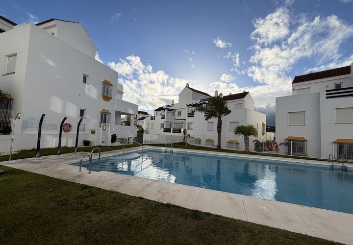 Leilighet i Estepona, Malaga, Estepona - € 245 000 | Ref: CDS5367277-FO - foto 1