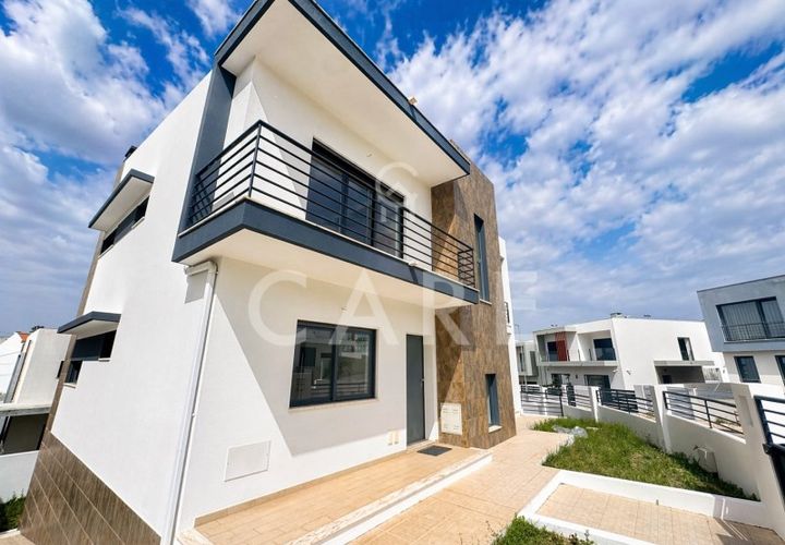 Villa i Laranjeiro, Setubal, Laranjeiro - € 695.000 | Ref: CAS_636 - foto 1