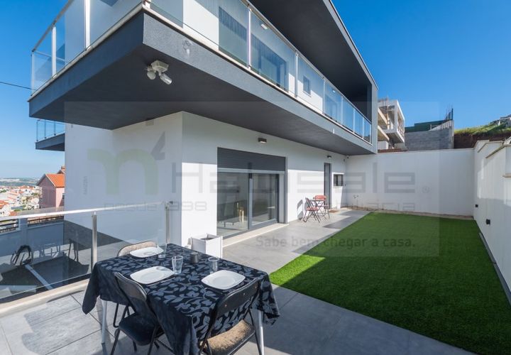 Villa a Odivelas, Lisbon, Odivelas - € 760.000 | Ref: D3398 - foto 1