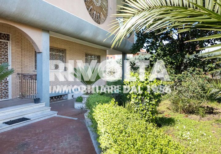 Villa a Rome, Rome, Rome - € 890.000 | Ref: LM Morena Villa Unifamiliare - foto 1