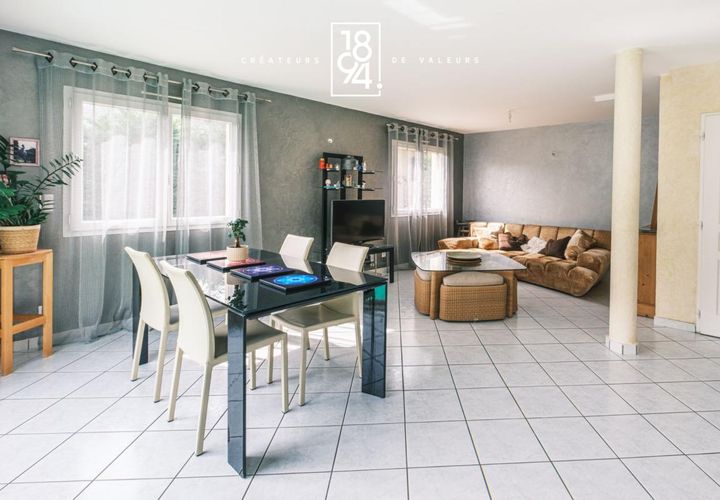 Byhus i La Ravoire, Savoie, La Ravoire - € 600.000 | Ref: LRQ4-NGV-783 - foto 1