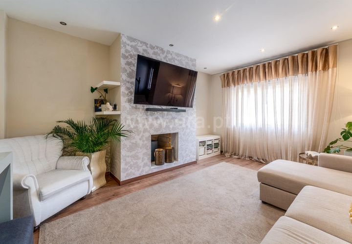 Villa i Alenquer, Lisbon, Alenquer - € 398.000 | Ref: 088260031 - foto 1