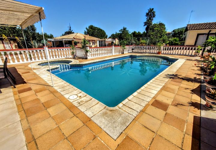 Villa a Alberic, Valencia, Alberic - € 335.000 | Ref: VLC9383 - foto 1