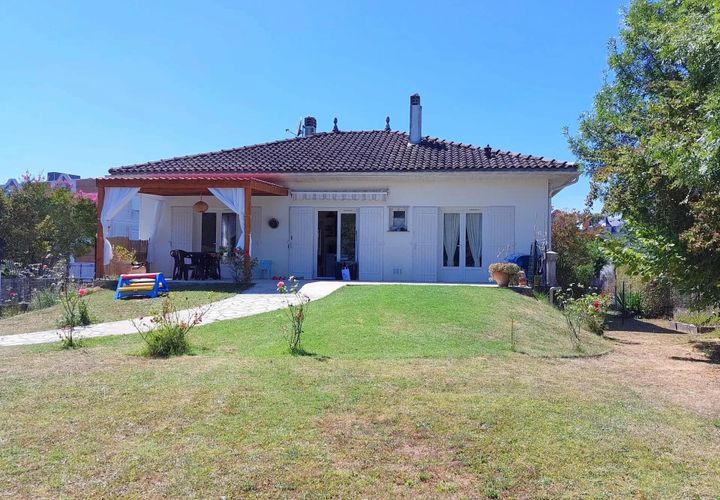 Villa a Jonzac, Charente-Maritime, Jonzac - € 371.000 | Ref: BVI85419 - foto 1