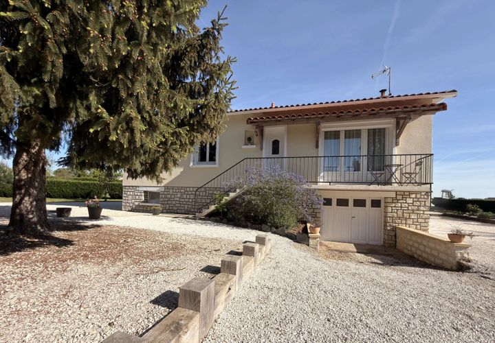 Villa i Ruffec, Charente, Ruffec - € 152.600 | Ref: BVI85432 - foto 1