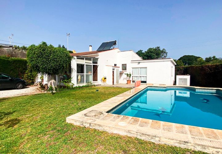 Villa i Estepona, Malaga, Estepona - € 689.000 | Ref: CRNG158V5 - foto 1