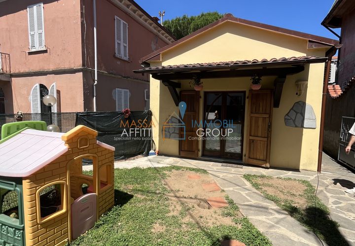 Villa a Massa, Massa and Carrara, Massa - € 187.000 | Ref: 3664 - foto 1