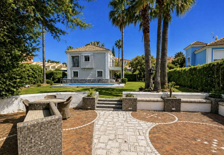 Villa a La Duquesa, Malaga, La Duquesa - € 895.000 | Ref: R5365066 - foto 1