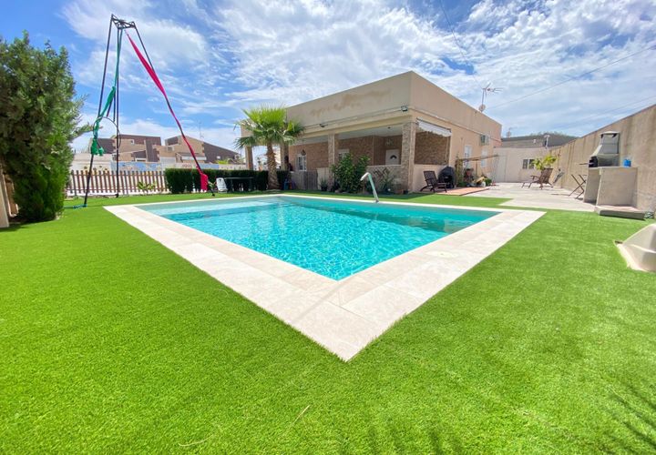 Villa a Torrevieja, Alicante, Torrevieja - € 440.000 | Ref: C1-270/4147 - foto 1
