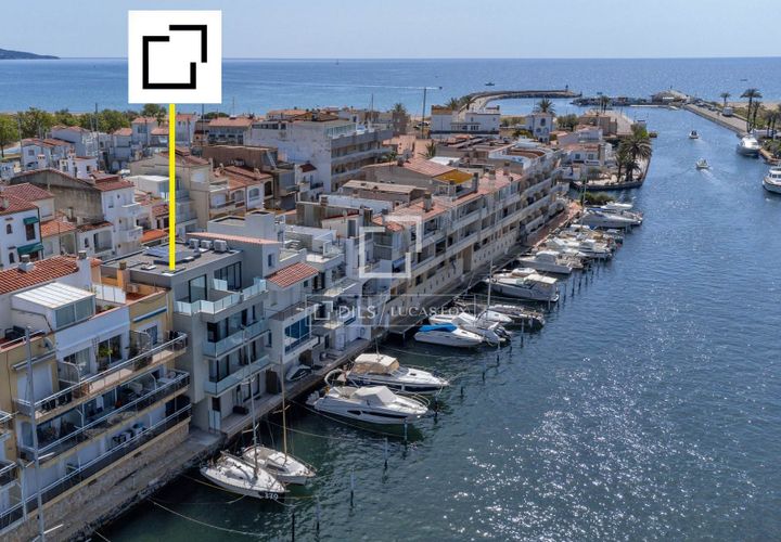 Villa i Empuriabrava, Gerona, Empuriabrava - € 585 000 | Ref: CBR68705 - foto 1