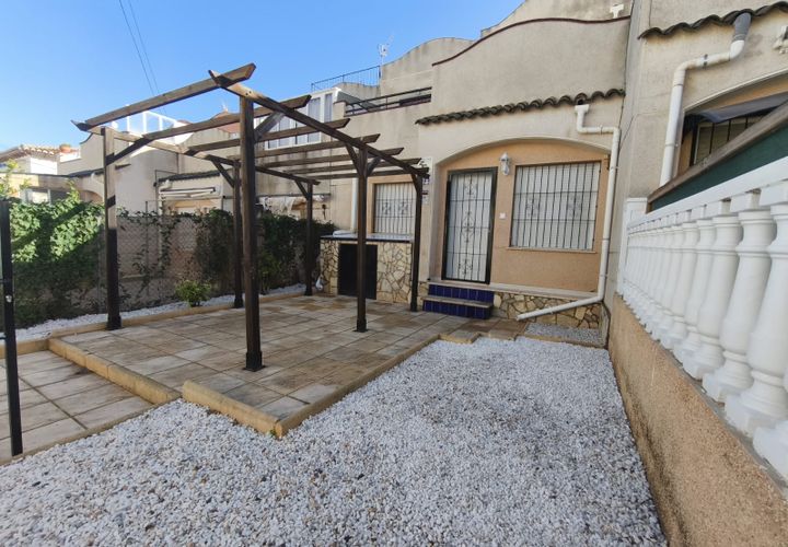 Byhus i Torrevieja, Alicante, Torrevieja - € 149.000 | Ref: 053 - foto 1