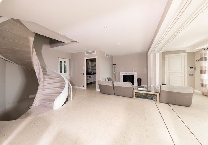 Villa i Antibes, Alpes-Maritimes, Antibes - € 3.937.000 | Ref: HH-16157379 - foto 1
