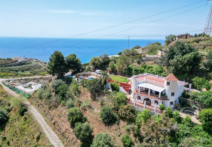 Villa en Nerja, Malaga, Nerja - € 950.000 | Ref: 10781-JV4657 - photo 1