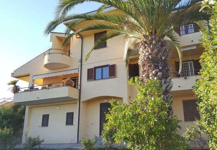 Villa a Bolsena, Viterbo, Bolsena - € 600.000 | Ref: VillaMadonnade - foto 1
