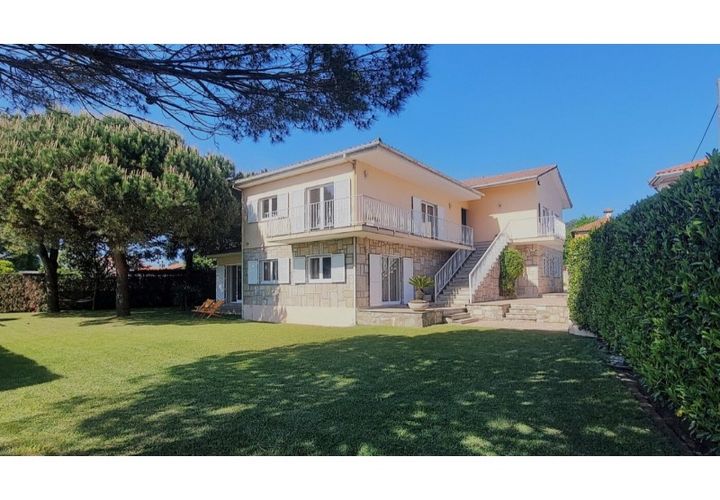 Villa i Esposende, Braga, Esposende - € 679.000 | Ref: VCM14635 - foto 1