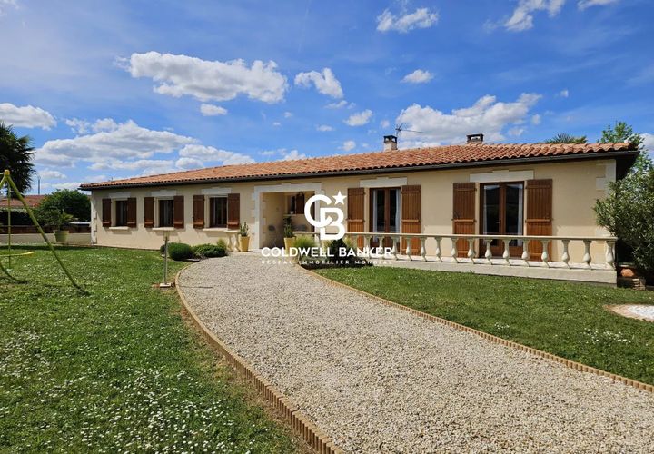 Villa a Burie, Charente-Maritime, Burie - € 331.000 | Ref: 0216MDC - foto 1