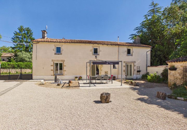 Villa i La Foret-de-Tesse, Charente, La Foret-de-Tesse - € 288.900 | Ref: BVI85374 - foto 1