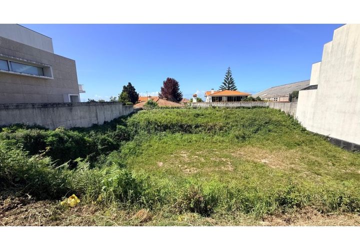 Helårsgrund i Areosa, Viana do Castelo, Areosa - € 110.000 | Ref: UNU-F3-79-4 - foto 1