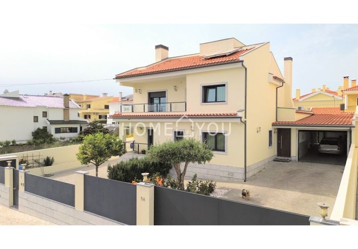 Villa a Carnaxide, Lisbon, Carnaxide - € 1.950.000 | Ref: CAS_160 - foto 1