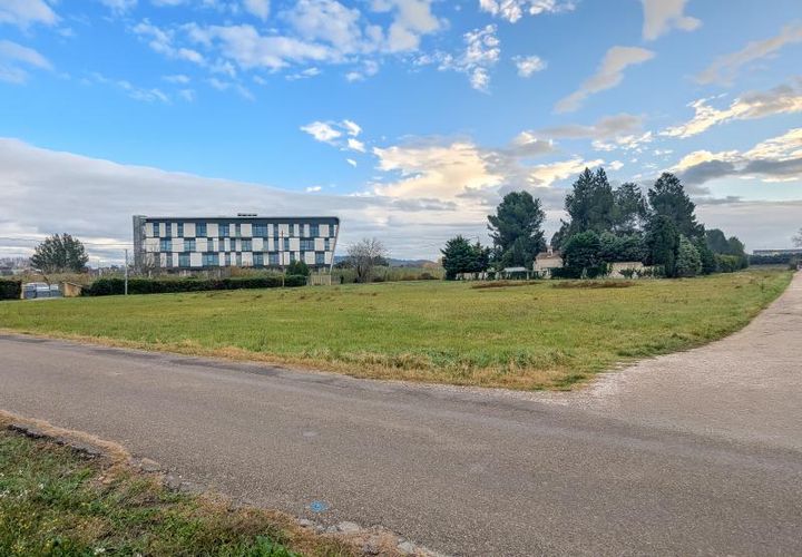 Terra a Sorgues, Vaucluse, Sorgues - € 121.900 | Ref: 84-SORGU-DAUL-6 - foto 1