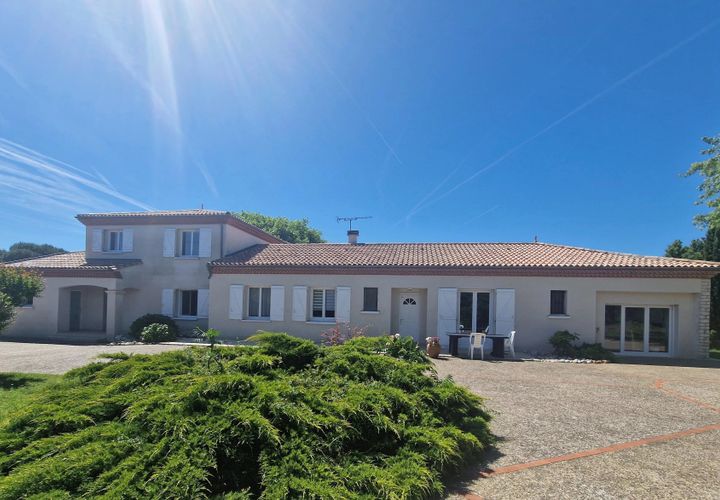 Villa - Monflanquin, Lot-et-Garonne, Monflanquin - € 420 000 | Réf : BVI65543 - photo 1