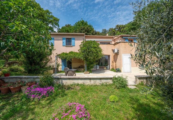 Villa a Lauris, Vaucluse, Lauris - € 598.000 | Ref: fr041650 - foto 1