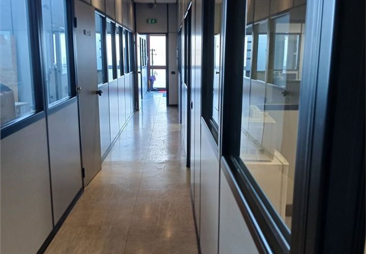 Erhvervsejendom i Parma, Parma, Parma - € 350.000 | Ref: HQA-1112 - foto 1