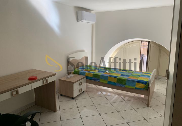 Estudi a Catania, Catania, Catania - € 200/mes | Ref: Camera1ViaPadova - foto 1