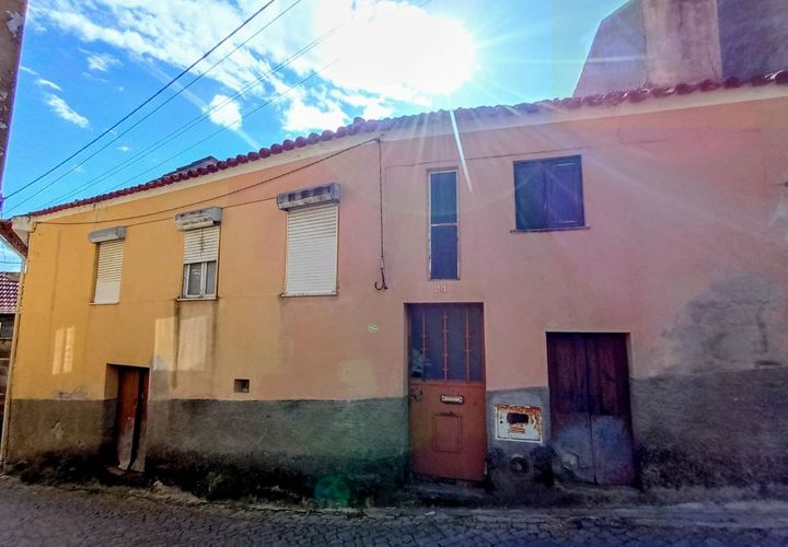 Villa i Mangualde, Viseu, Mangualde - € 36.000 | Ref: Q44 - foto 1