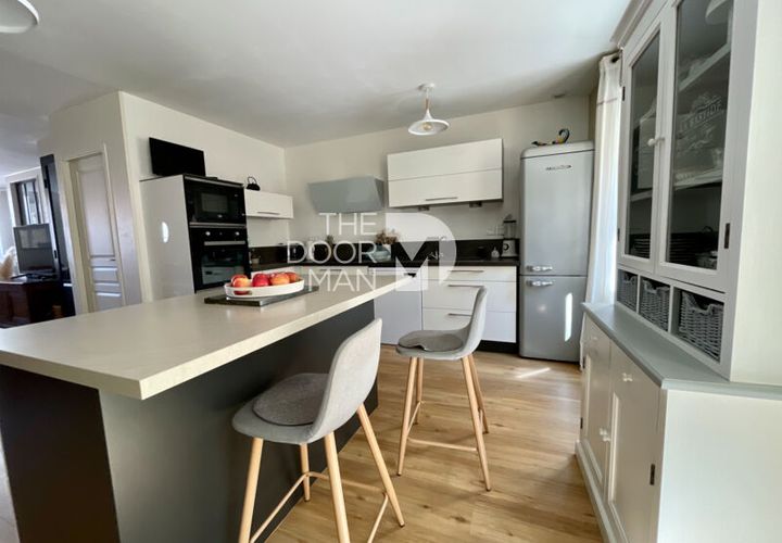 Byhus i Langres, Haute-Marne, Langres - € 256.000 | Ref: 10016 - foto 1