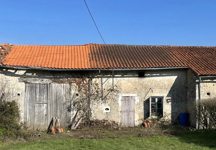 Landejendom i Benest, Charente, Benest - € 20.000 | Ref: BVI85266 - foto 1