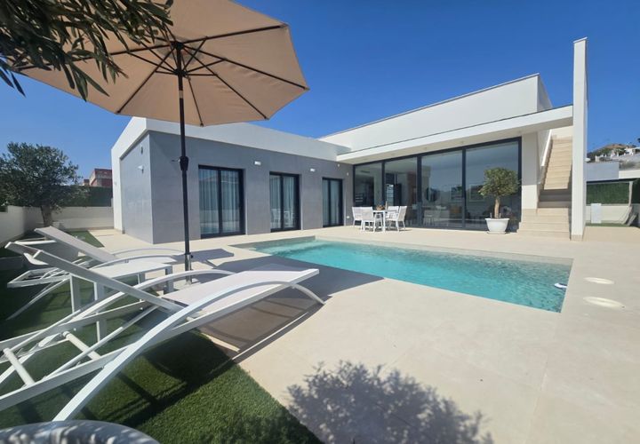 Villa i Almeria, Almeria, Almeria - € 550.000 | Ref: C047-D05-V32 - foto 1