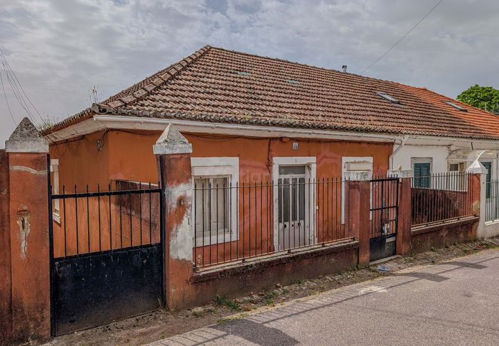 Villa i Odivelas, Lisbon, Odivelas - € 330.000 | Ref: bsc1601 - foto 1