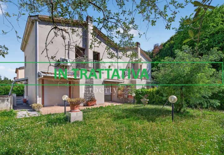 Villa a Salo, Brescia, Salo - € 300.000 | Ref: SA202602 - foto 1