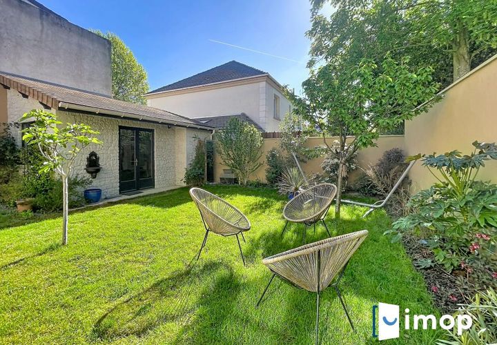 Bungalow i Gagny, Seine-Saint-Denis, Gagny - € 520.000 | Ref: 202604-64232 - foto 1