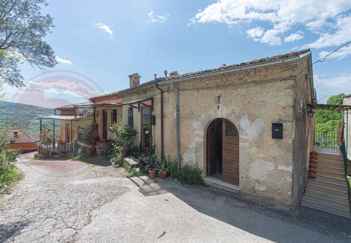 Villa a Arpino, Frosinone, Arpino - € 60.000 | Ref: AC99-149-1745 - foto 1
