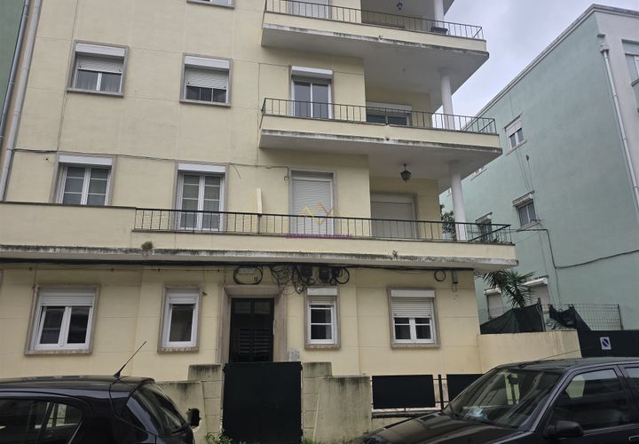Lejlighed i Amadora, Lisbon, Amadora - € 160.000 | Ref: TRI-063-26-CS - foto 1
